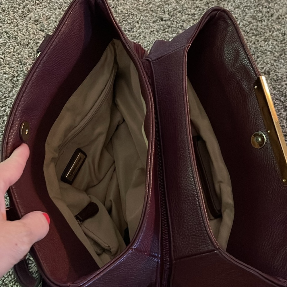 GIANI Bernini beautiful all leather handbag. Like new. - Picture 2 of 6